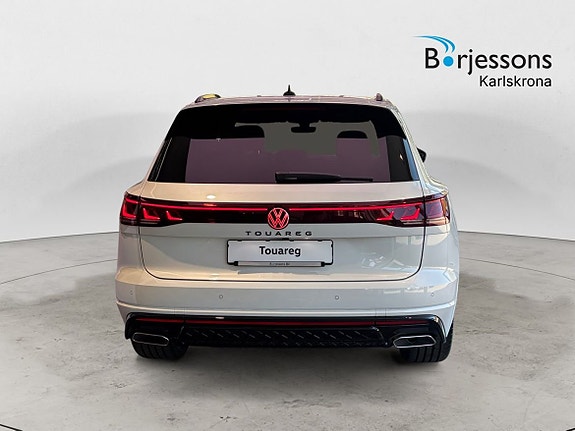 Volkswagen Touareg 4 of 5