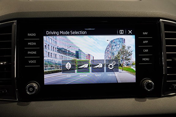 Skoda Karoq 12 of 16
