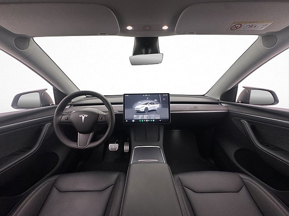 Tesla Model Y 13 of 30