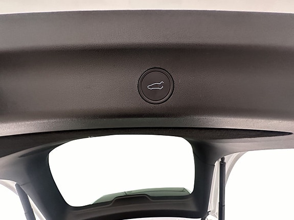 Tesla Model Y 30 of 30
