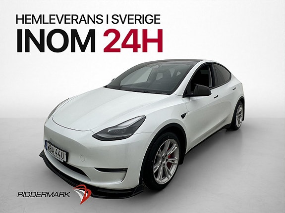 Tesla Model Y 4 of 30