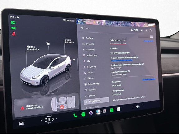 Tesla Model Y 26 of 30