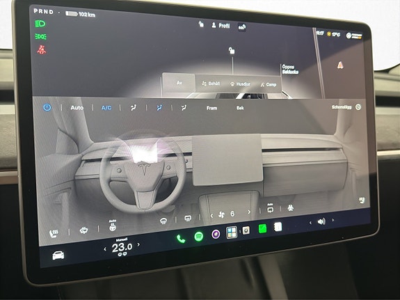 Tesla Model Y 24 of 30