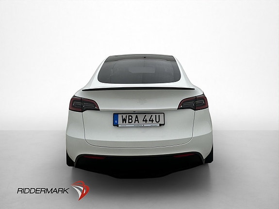 Tesla Model Y 8 of 30