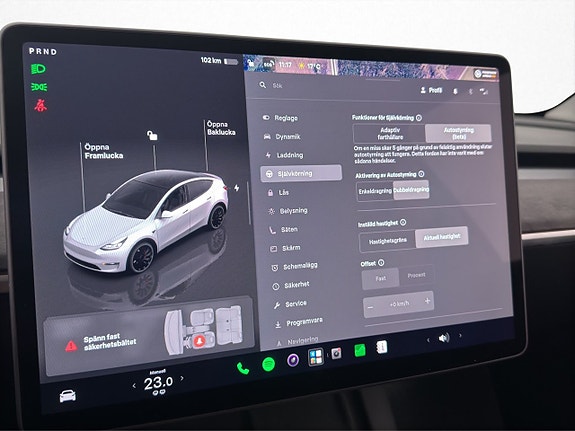 Tesla Model Y 25 of 30