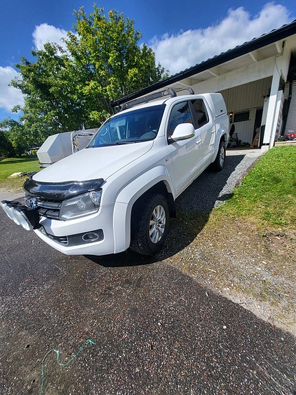 Volkswagen Amarok 2 of 4