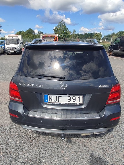 Mercedes-Benz GLK220 17 of 17