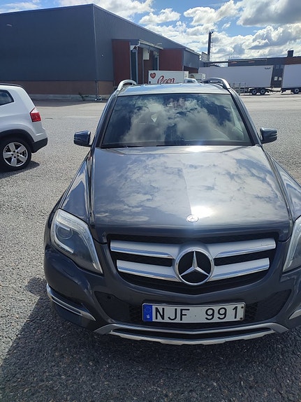 Mercedes-Benz GLK220 4 of 17