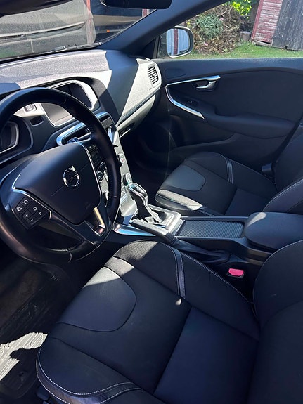 Volvo V40 4 of 5