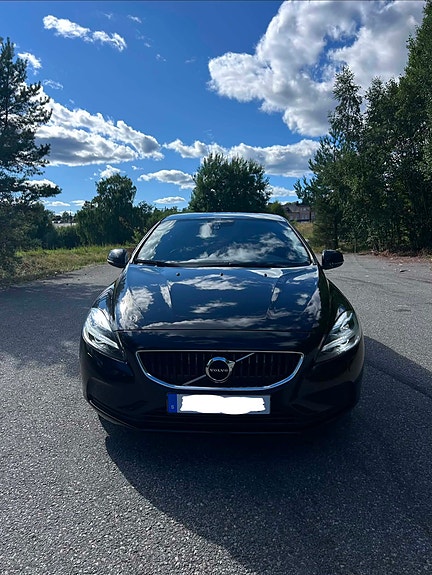 Volvo V40 3 of 5
