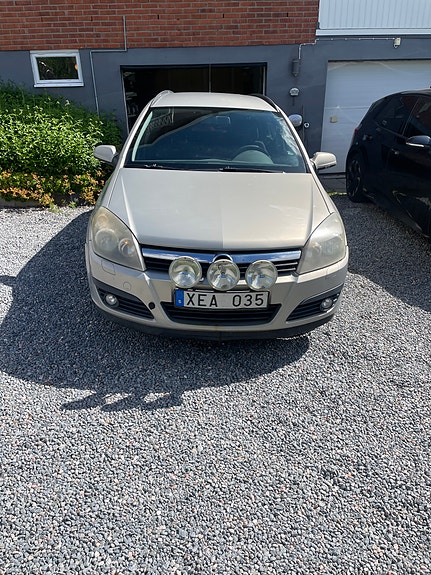 Opel Astra 2 of 7