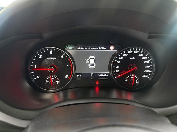 Kia Stinger 13 of 14