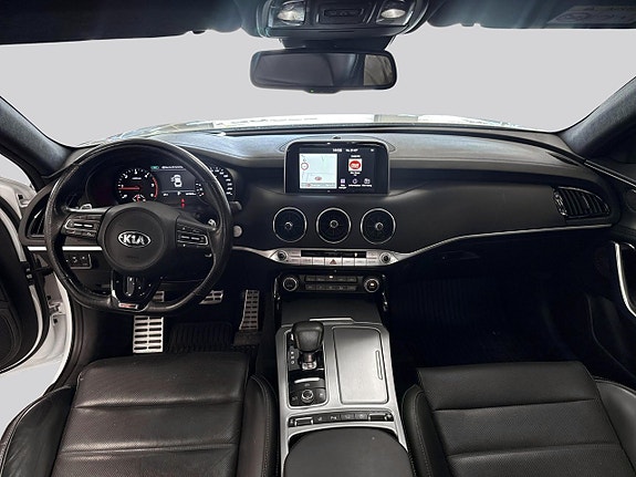 Kia Stinger 7 of 14
