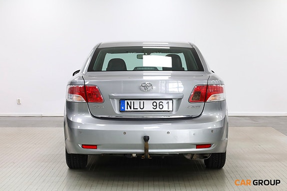 Toyota Avensis 5 of 5