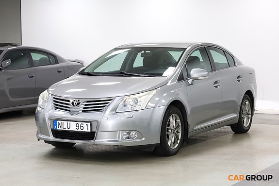 Toyota Avensis 2 of 5