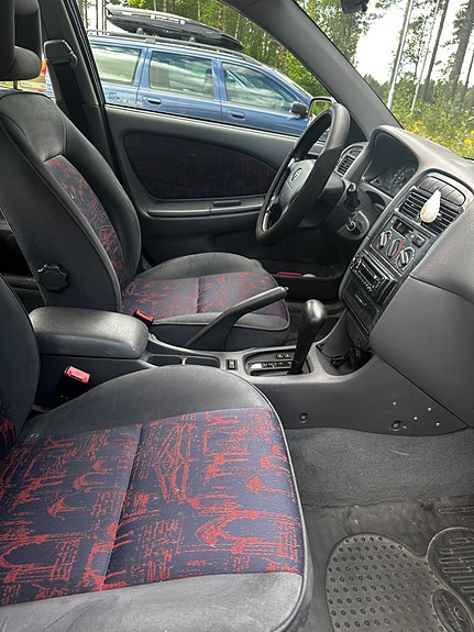 Toyota Avensis 9 of 14