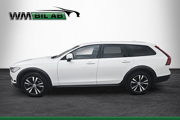 Volvo V90 Cross Country 2 of 4