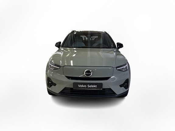 Volvo XC40 4 of 5