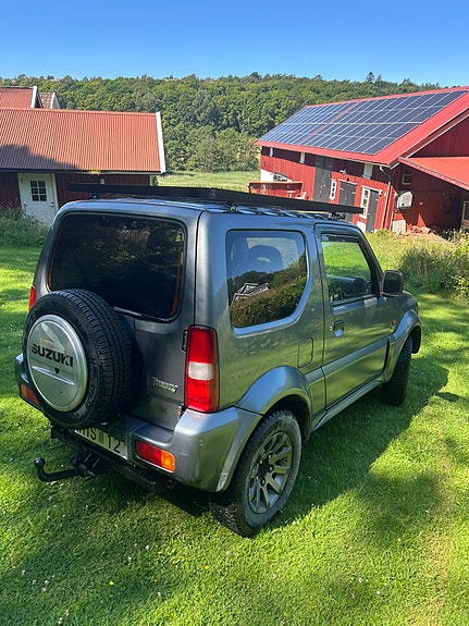 Suzuki Jimny 5 of 5