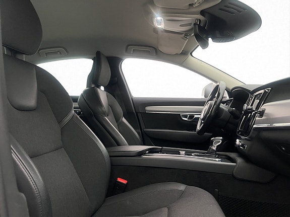 Volvo S90 27 of 30