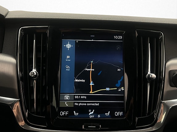 Volvo S90 18 of 30
