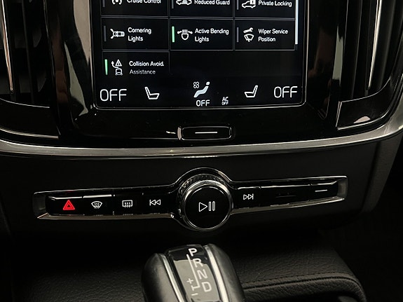 Volvo S90 25 of 30