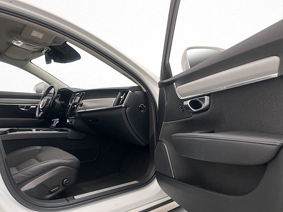 Volvo S90 28 of 30