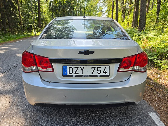 Chevrolet Cruze 5 of 5