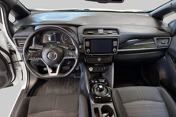 Nissan Leaf 10 of 15