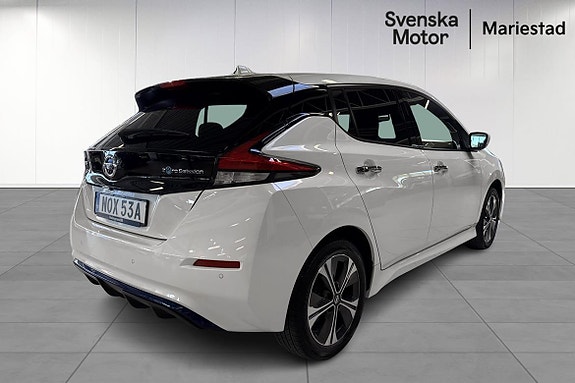 Nissan Leaf 4 of 5