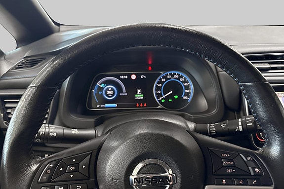 Nissan Leaf 11 of 15