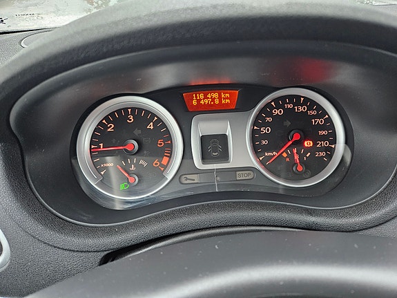 Renault Clio 13 of 17