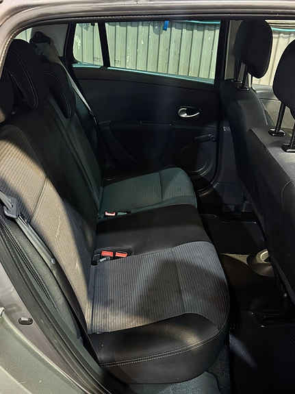 Renault Clio 10 of 17