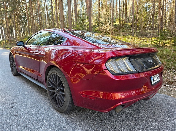 Ford Mustang 10 of 11
