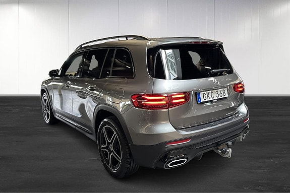 Mercedes-Benz GLB200 3 of 5