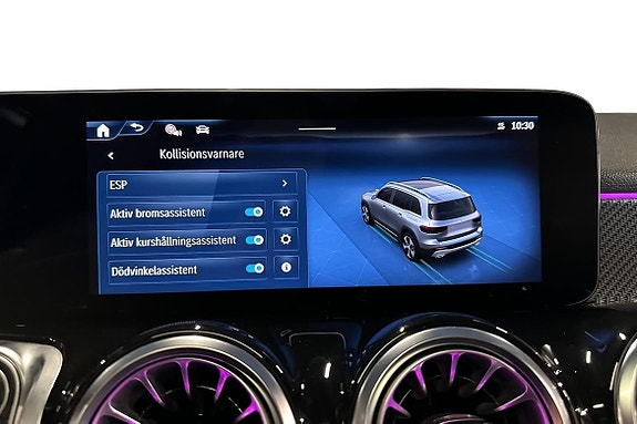Mercedes-Benz GLB200 22 of 26
