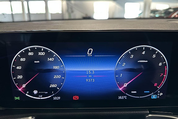 Mercedes-Benz GLB200 13 of 26