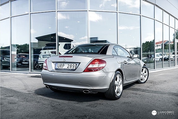 Mercedes-Benz SLK280 3 of 5
