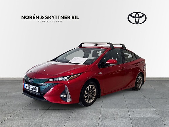 Toyota Prius 4 of 10