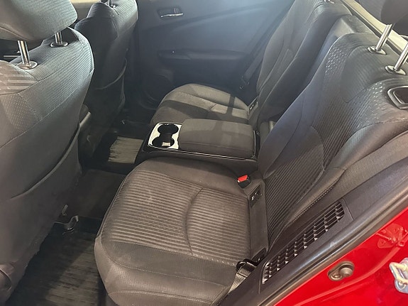 Toyota Prius 2 of 10