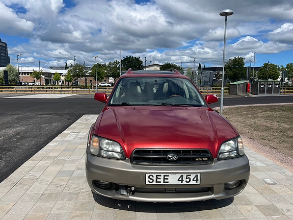 Subaru Outback 3 of 5