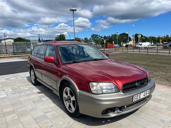 Subaru Outback 2 of 5