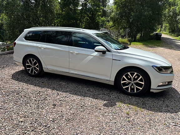 Volkswagen Passat 3 of 5