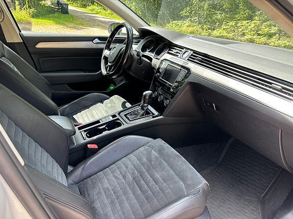 Volkswagen Passat 7 of 11