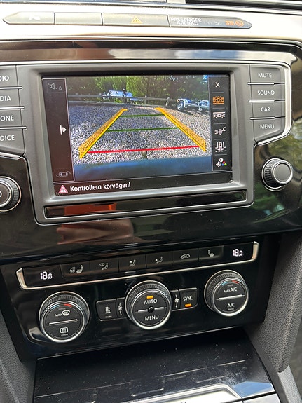 Volkswagen Passat 6 of 11