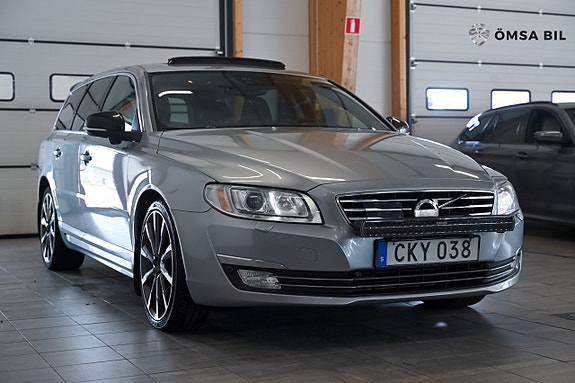 Volvo V70 3 of 5