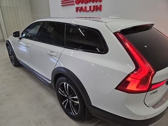 Volvo V90 Cross Country 10 of 10