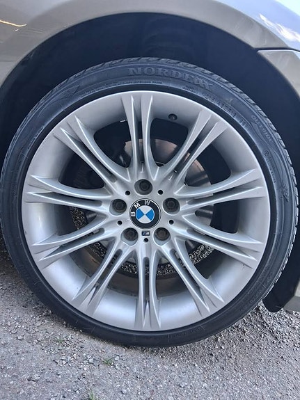 BMW 330d 10 of 15