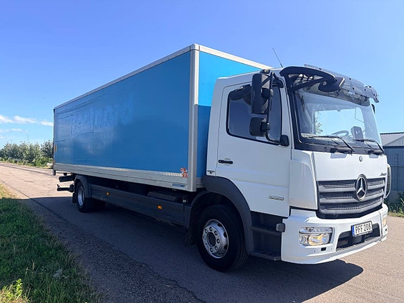 Mercedes-Benz Atego 1523 2 of 5