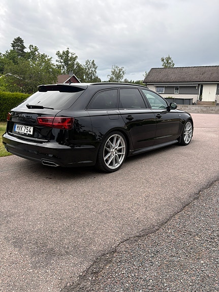 Audi A6 2 of 5